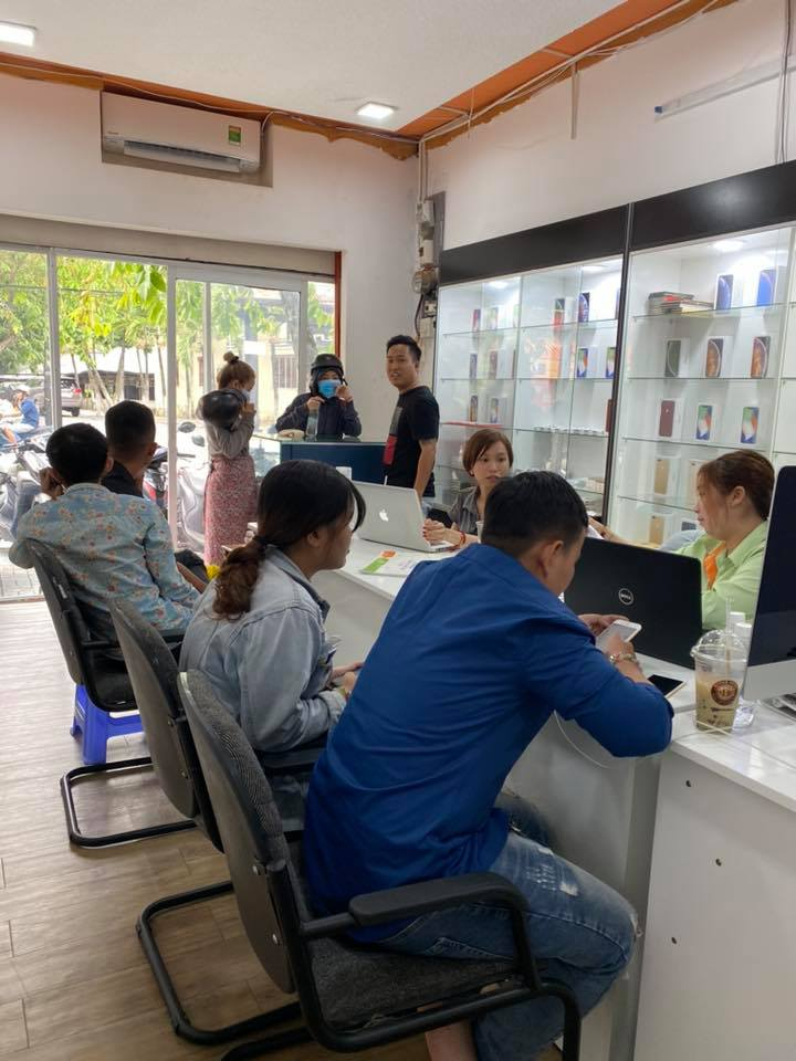 Nguyễn Tấn iPhone Shop